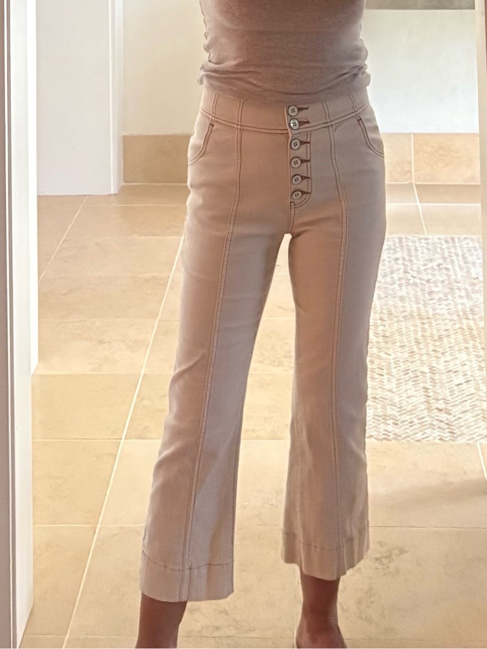 🔥HP🔥Ulla Johnson Ellis Pants, High -Rise, Button-Front Crop Jeans in Cream, Sz 4 - Picture 2 of 7